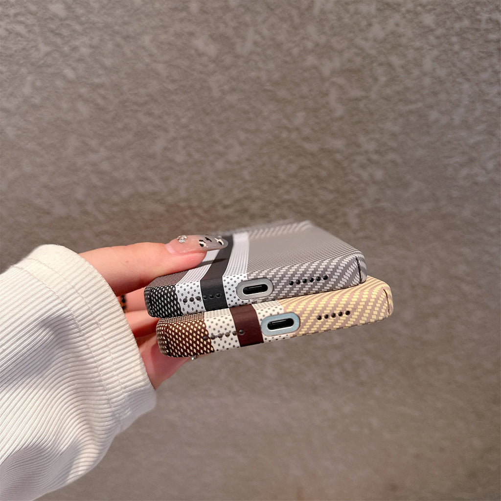 Kevlar Carbon Fiber Stripe Case for iPhone 17/16| Shockproof Anti-Slip MagSafe Ready 💪📱