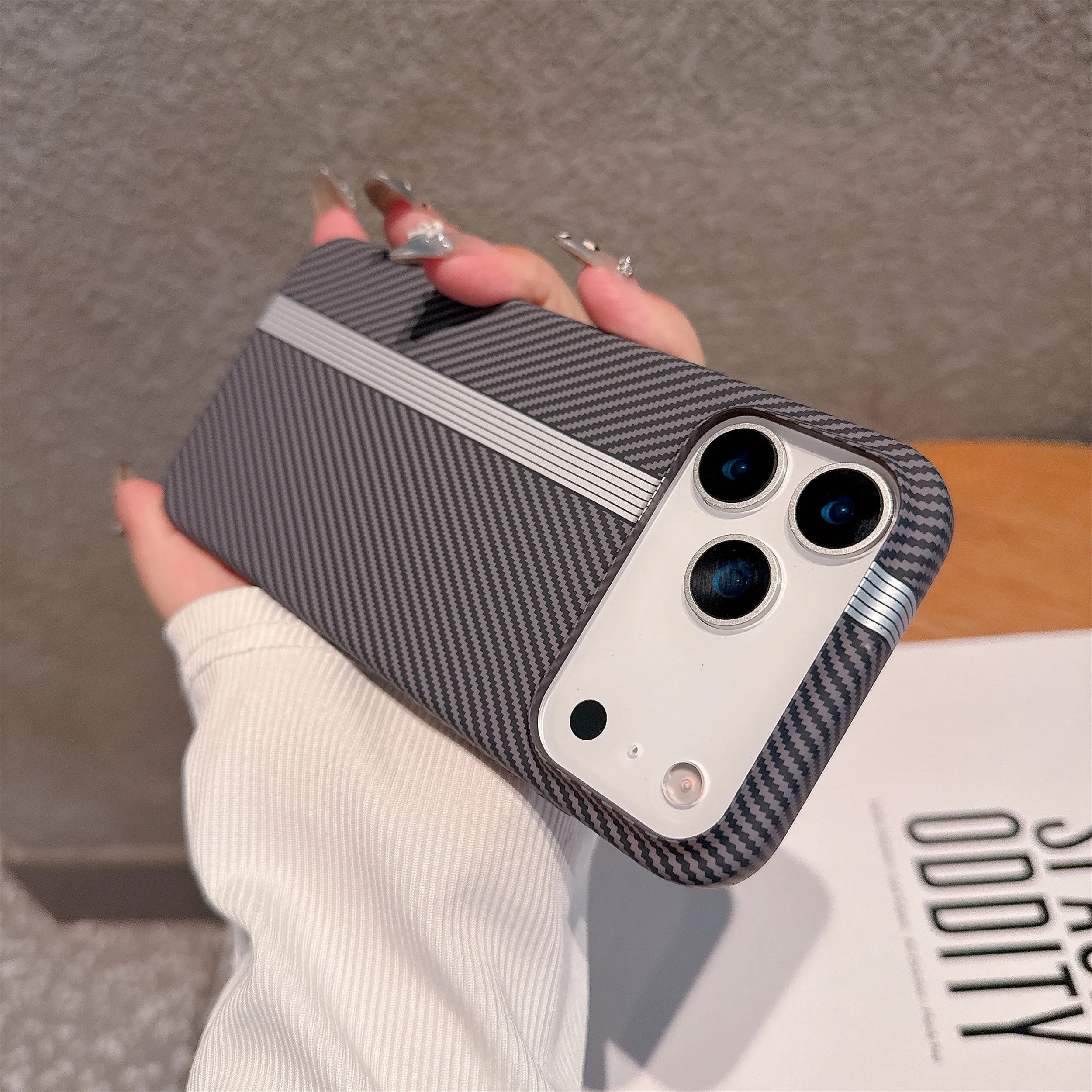 Kevlar Carbon Fiber Stripe Case for iPhone 17/16| Shockproof Anti-Slip MagSafe Ready 💪📱