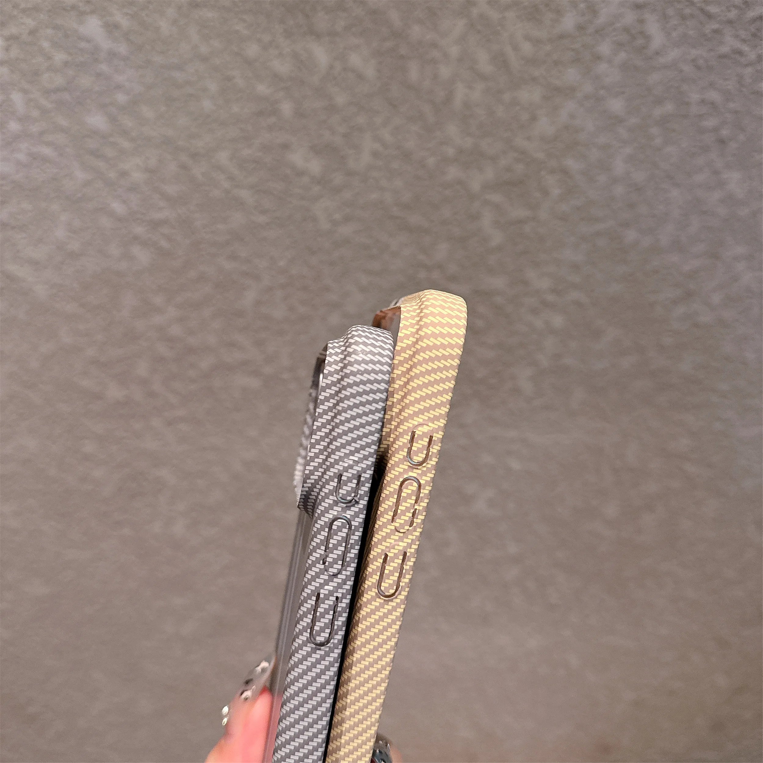 Kevlar Carbon Fiber Stripe Case for iPhone 17/16| Shockproof Anti-Slip MagSafe Ready 💪📱